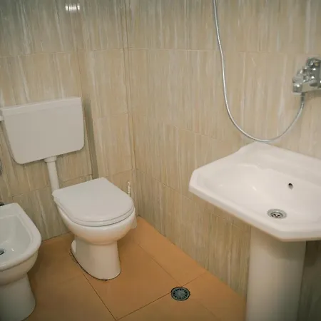 Central Hostel Хостел *