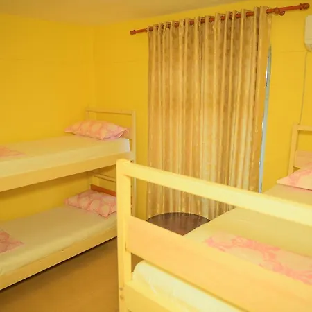 Хостел Central Hostel Шкодер