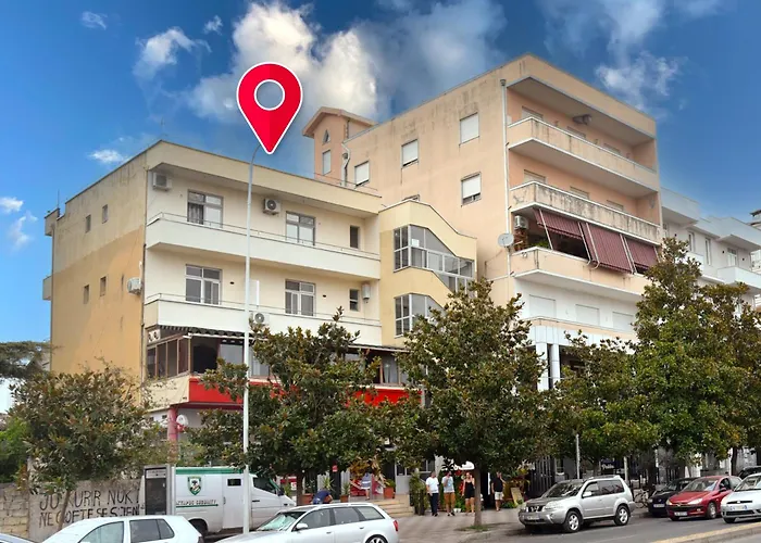 Center אכסניה *