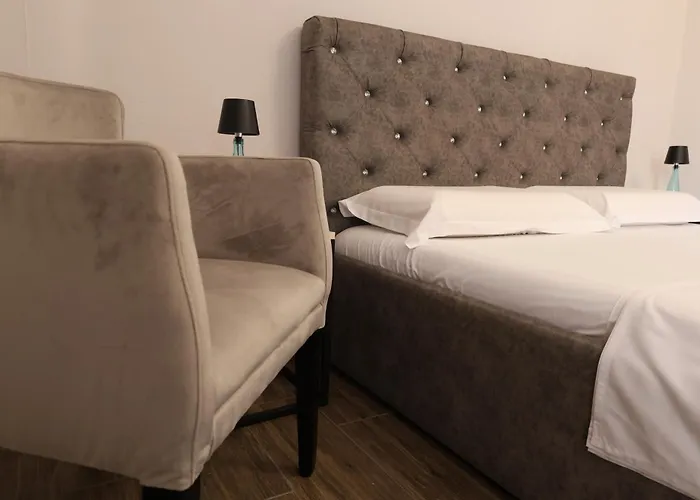 Center אכסניה *